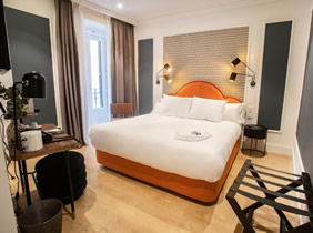 Soho Boutique Opera Hotel room