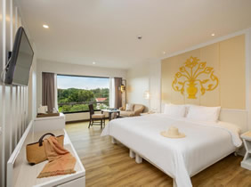 The Riverie by Katathani Hotel room