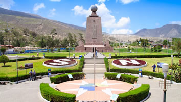 Quito gay tour - Middle of the World City