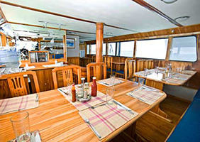 Fragata Yacht dining room