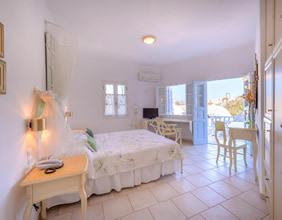 Chora Resort Hotel Folegandros room