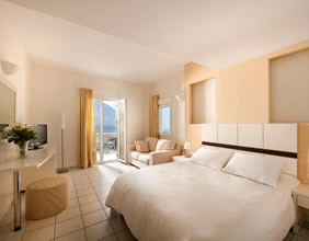 Tzekos Villas Santorini room