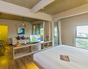 Mulberry Collection Silk Eco Hotel room