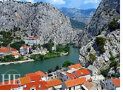 Croatia gay adventure tour - Zip-lining in Omis