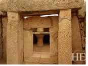 Malta gay adventure tour - Mnajdra temples