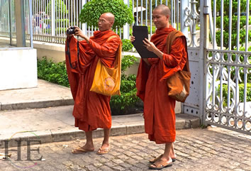 Southeast Asia gay tour - monks tourists