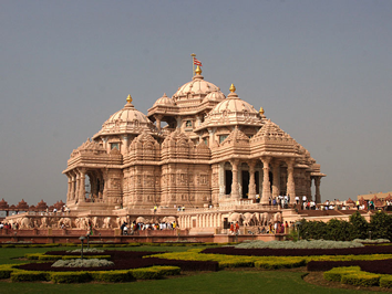 Hanns Ebensten Gay tour to India