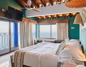Hotel Luxury Patio Azul room