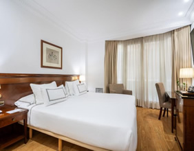 Meli� Plaza Valencia Hotel room