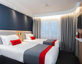 Holiday Inn Express Bath Hotel room