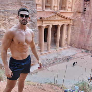 Petra gay travel