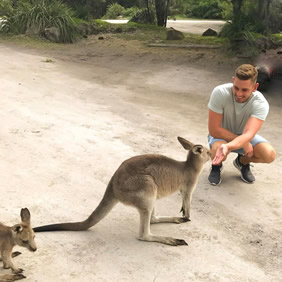 Australia gay tour kangaroo