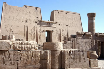 Nile river gay cruise - Edfu temple