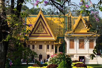 Phnom Penh gay tour - Royal Palace
