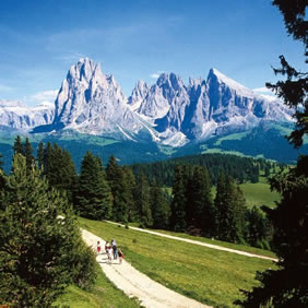 Dolomites Italy tour