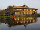 Inle Lake gay tour - Nga Phe Chaung Monastery