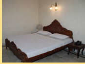 Harasar Haveli Hotel room