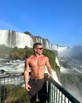 Gay Iguazu Falls tour