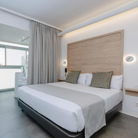 Casa Lit Barcelona Hotel room
