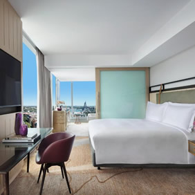 Sofitel Sydney Darling Harbour Hotel room