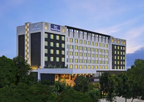 Crystal Sarovar Premiere Hotel, Agra