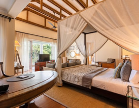 Hemingways Hotel room