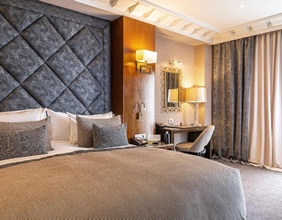 Le Casablanca Hotel room