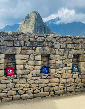 Zoom Peru gay group tour