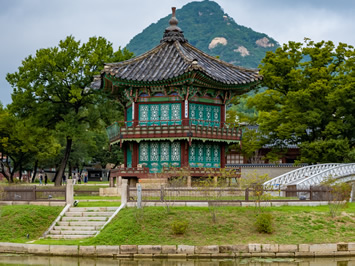 Gyeongbokgung Seoul gay tour