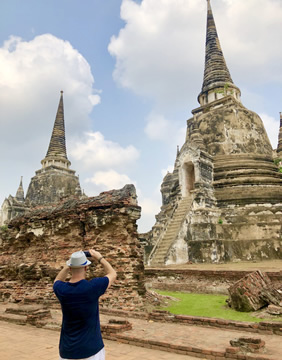 Zoom gay Thailand travel