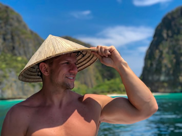 Thailand deluxe gay tour