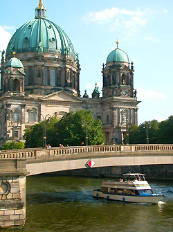 Zoom Vacations Berlin Gay Tour