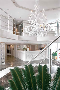 Uniworld River Beatrice Lobby