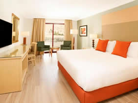 Movenpick Petra Hotel room